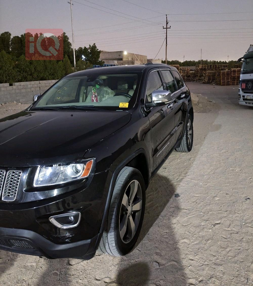 جیپ گراند شیرۆکی